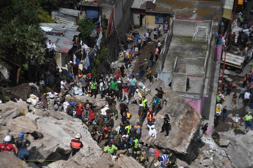 Edomex evacuará 80 viviendas tras derrumbe en cerro del Chiquihuite