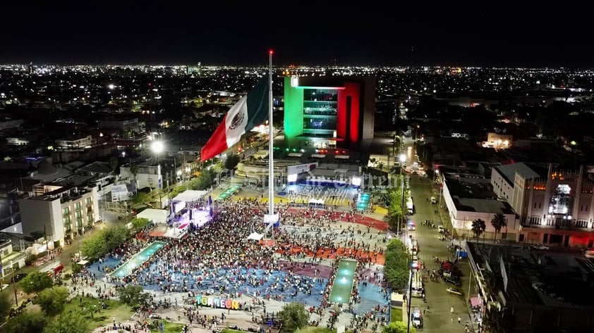 Jorge Zermeño celebra su último Grito de Independencia como alcalde de Torreón