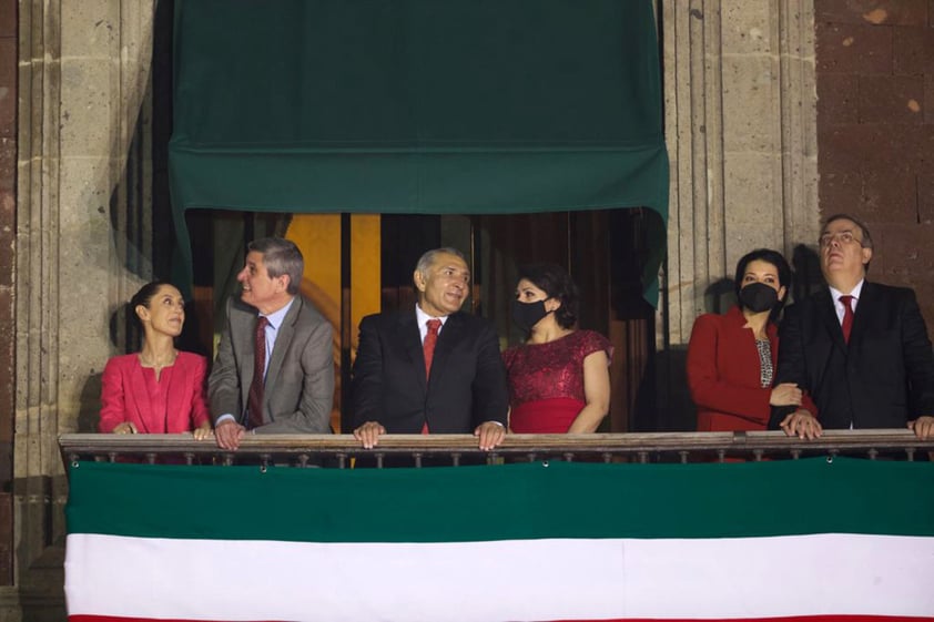 Presidente López Obrador encabeza Grito de Independencia desde Palacio Nacional