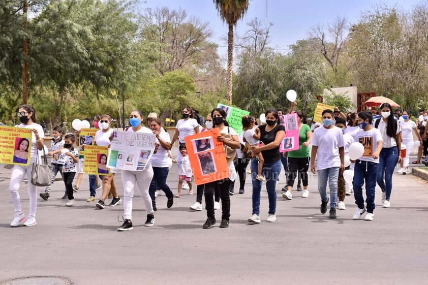 'Todos somos Sujey'; familiares marchan en Torreón para exigir verdad y justicia tras su desaparición en Mazatlán