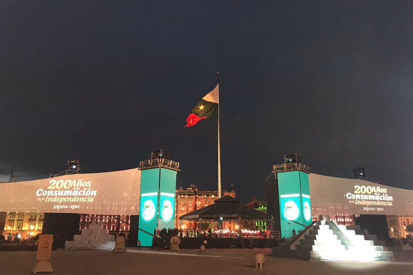 México conmemora la consumación de su Independencia con representación histórica