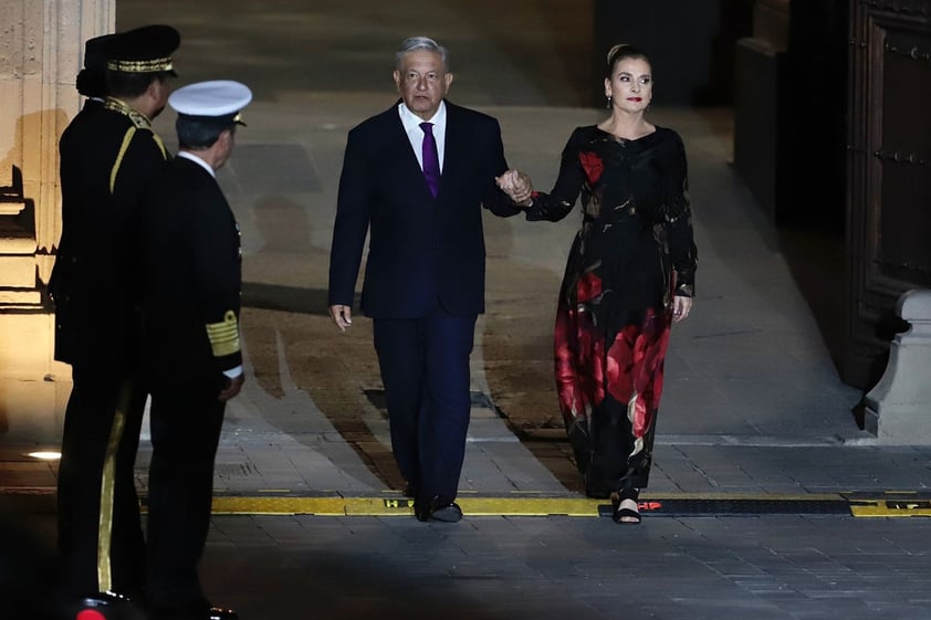 México conmemora la consumación de su Independencia con representación histórica