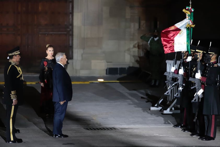 México conmemora la consumación de su Independencia con representación histórica