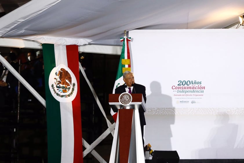 México conmemora la consumación de su Independencia con representación histórica