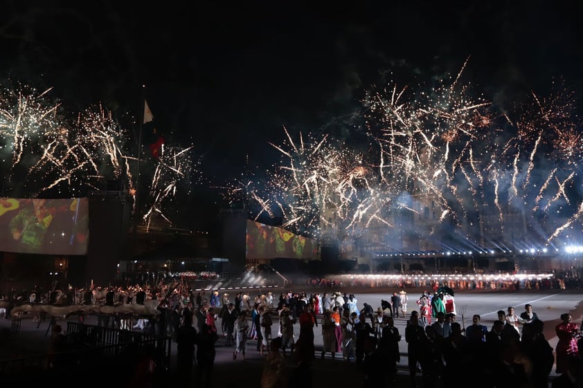 México conmemora la consumación de su Independencia con representación histórica