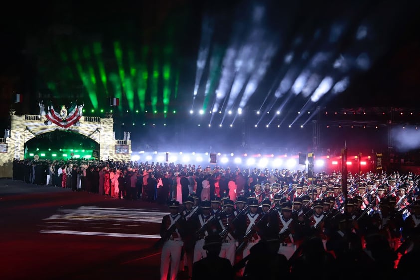 México conmemora la consumación de su Independencia con representación histórica