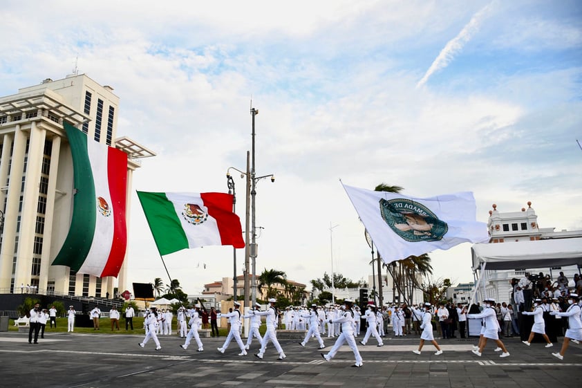 López Obrador encabeza conmemoración del Bicentenario de la Creación de Armada de México