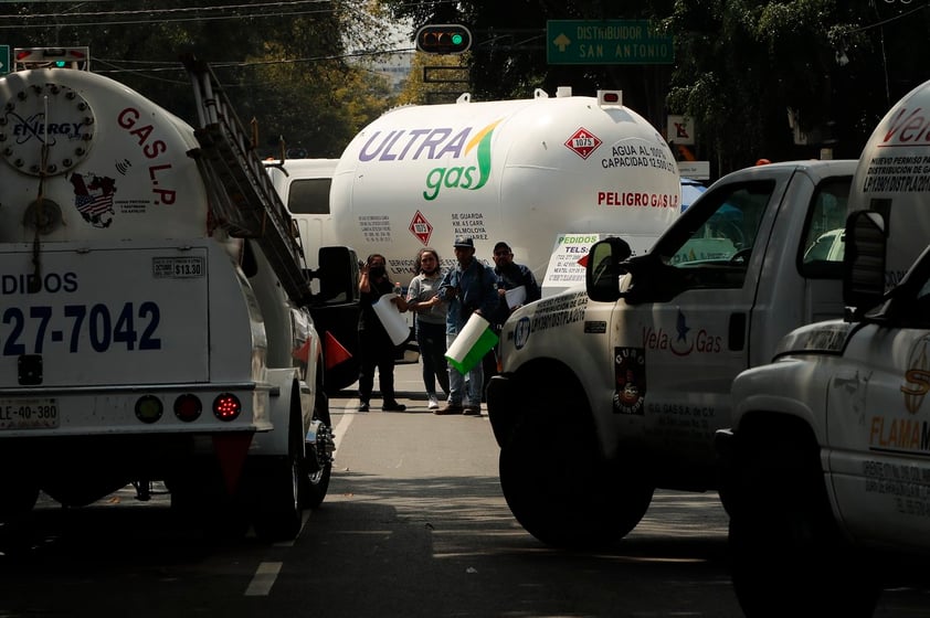 Gremio Gasero Nacional protesta con paro en calles de CDMX