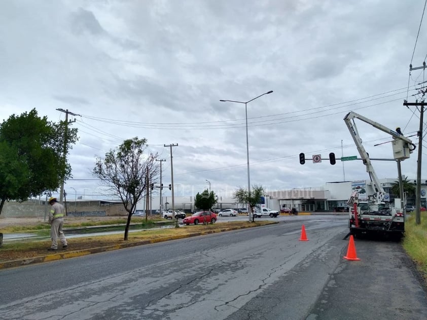 Lluvias dejan estragos y accidentes viales en Torreón