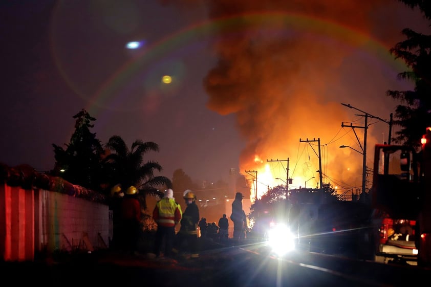 Cifra de heridos sube a 15 por explosión de toma clandestina en Puebla