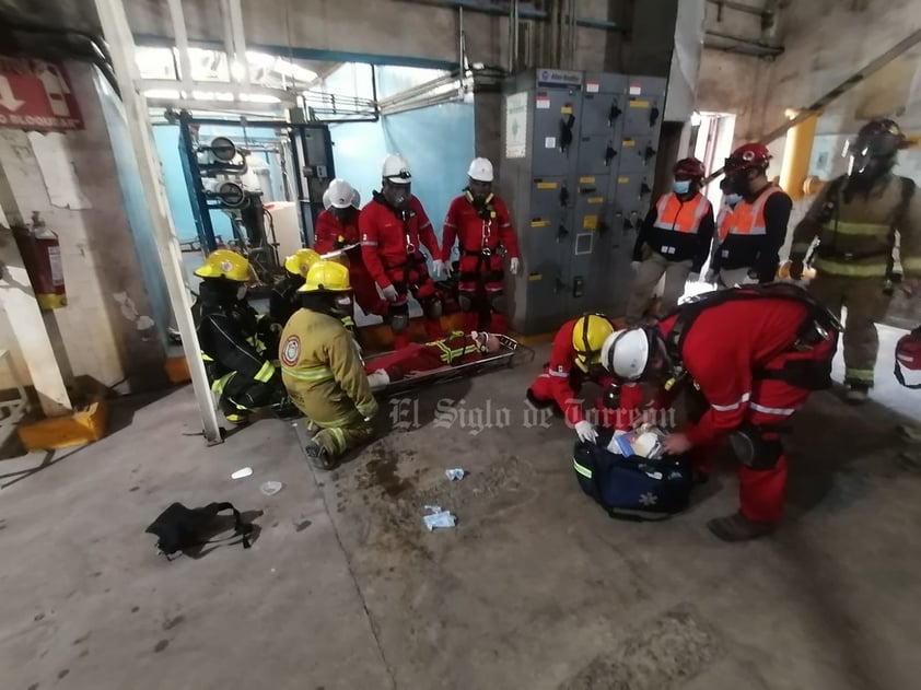 Autoridades realizan simulacro de incendio en empresa de Gómez Palacio