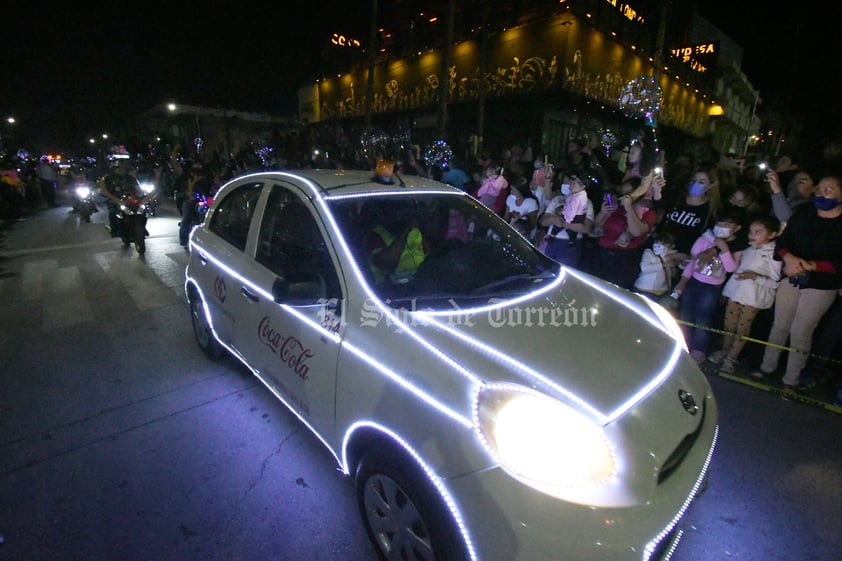 Encendido navideño y desfile en Plaza Mayor de Torreón