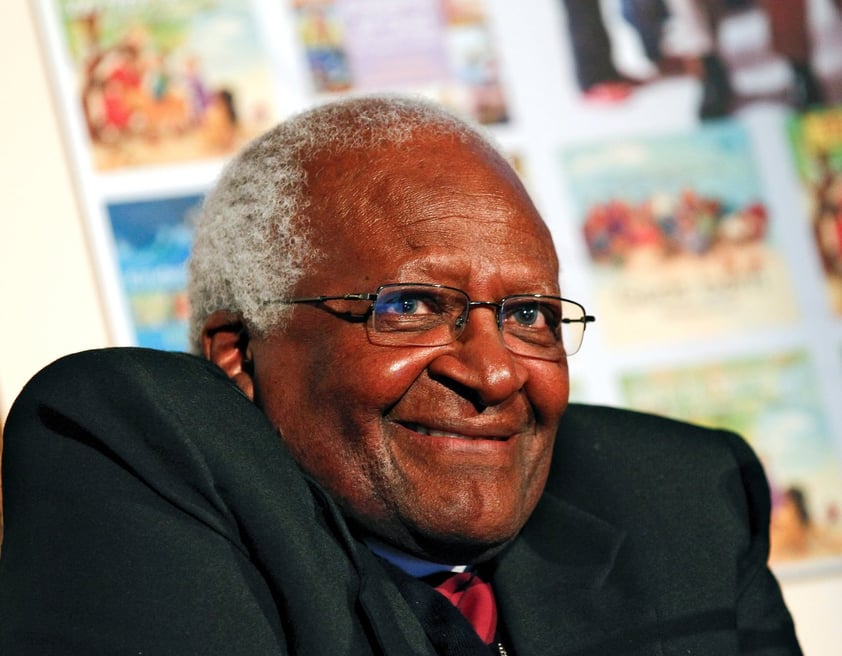 Arzobispo Desmond Tutu, líder contra apartheid en Sudáfrica y Nobel de la Paz, muere a los 90 años