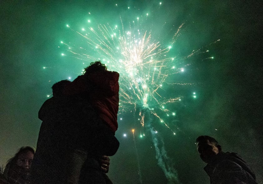 El mundo celebra llegada del 2022