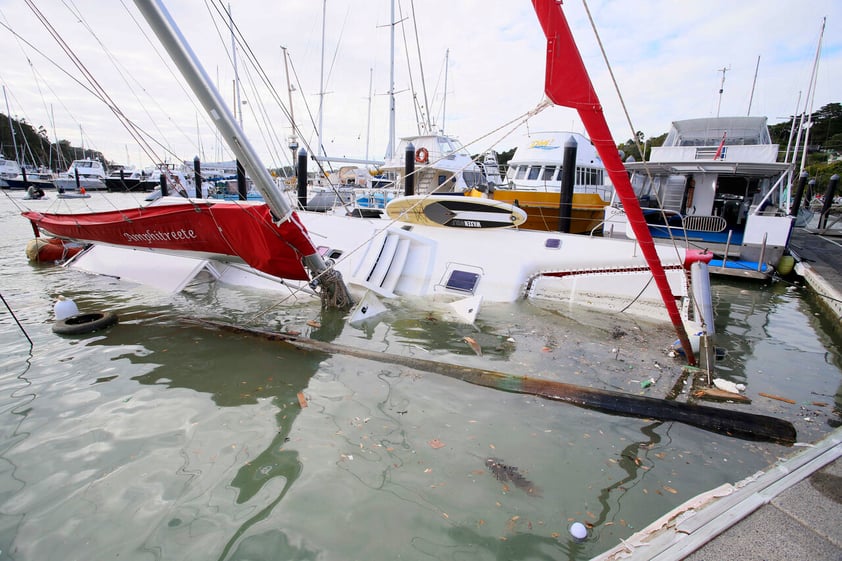 Estados Unidos pone fin a alerta de tsunami tras erupción de volcán submarino en Tonga