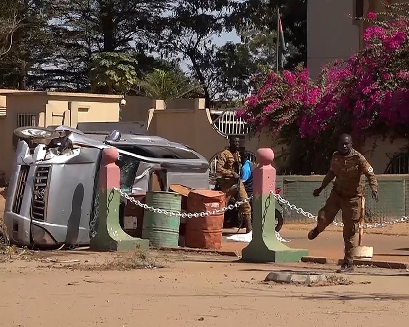 Militares realizan golpe de Estado en Burkina Faso