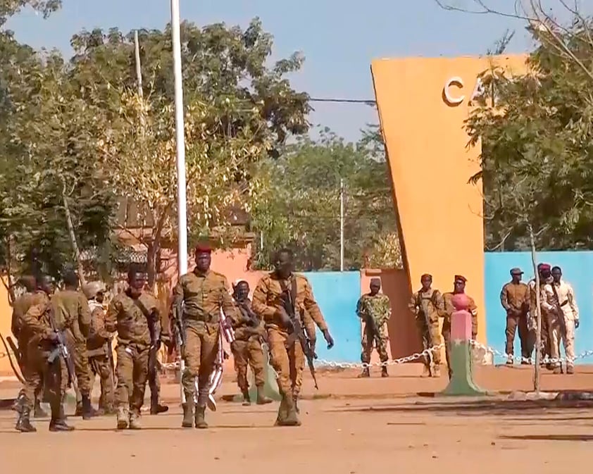 Militares realizan golpe de Estado en Burkina Faso