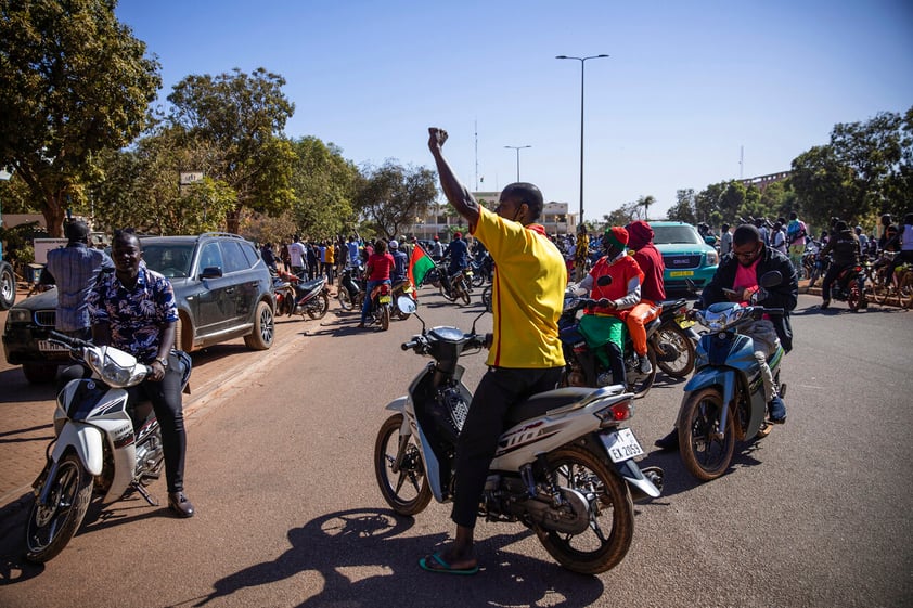 Militares realizan golpe de Estado en Burkina Faso