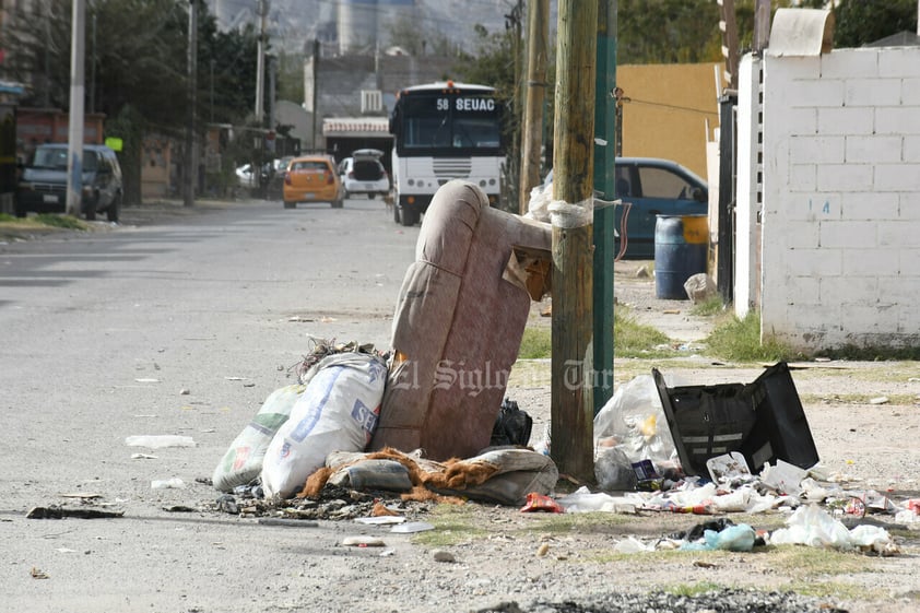 Condominios Manhattan de Torreón: Entre desechos y suciedad