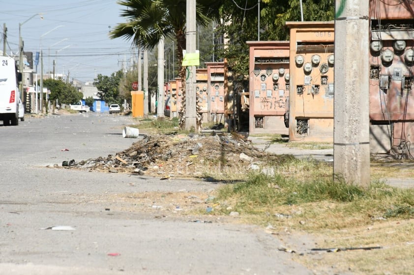 Suciedad sigue en los Condominios Manhattan de Torreón