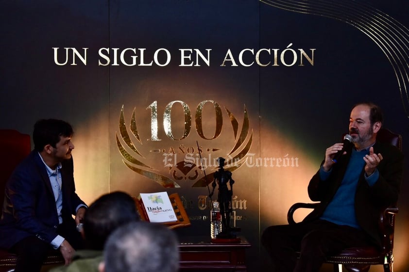 Presentación libro siglo nuevo 100 años