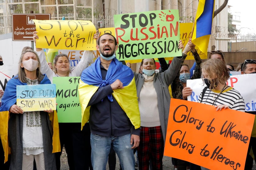 Evacuaciones y protestas: el rostro humano de la guerra entre Rusia y Ucrania