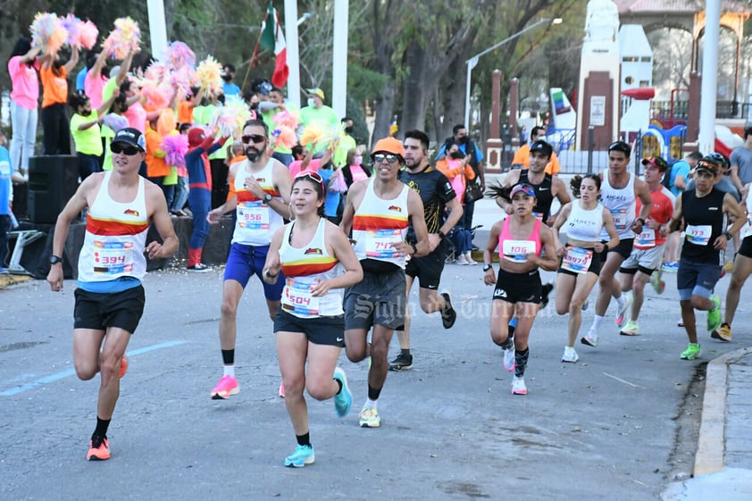 Viven con gran ambiente de fiesta el Maratón Lala 2022