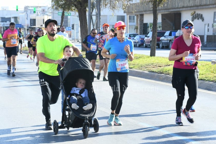 Viven con gran ambiente de fiesta el Maratón Lala 2022