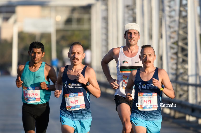 Fotografías del Maratón Lala edición 2022 en el puente plateado que une los estados de Coahuila y Durango