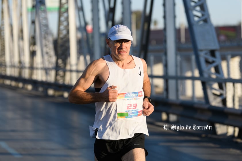 Fotografías del Maratón Lala edición 2022 en el puente plateado que une los estados de Coahuila y Durango