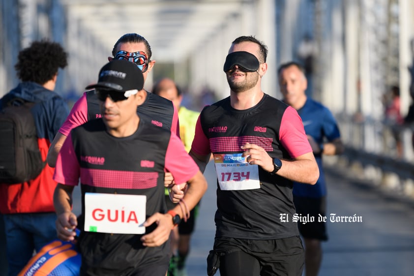 Fotografías del Maratón Lala edición 2022 en el puente plateado que une los estados de Coahuila y Durango