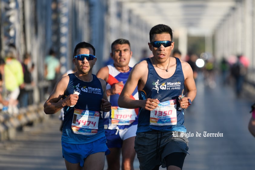 Fotografías del Maratón Lala edición 2022 en el puente plateado que une los estados de Coahuila y Durango