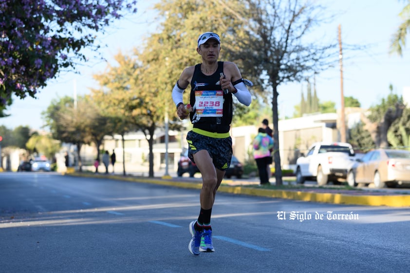 Fotografías del Maratón Lala edición 2022 en el medio maratón, km 21