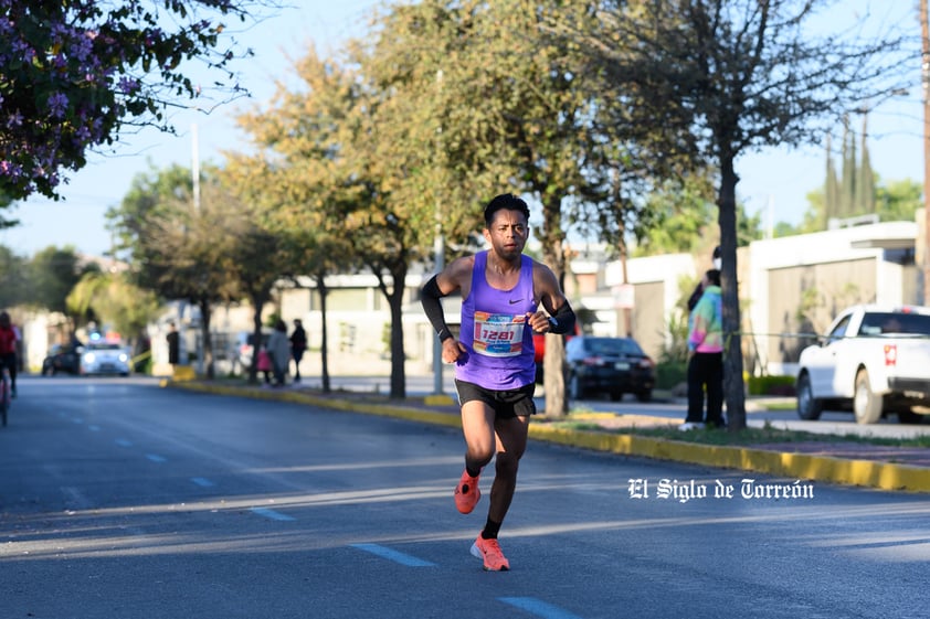 Fotografías del Maratón Lala edición 2022 en el medio maratón, km 21