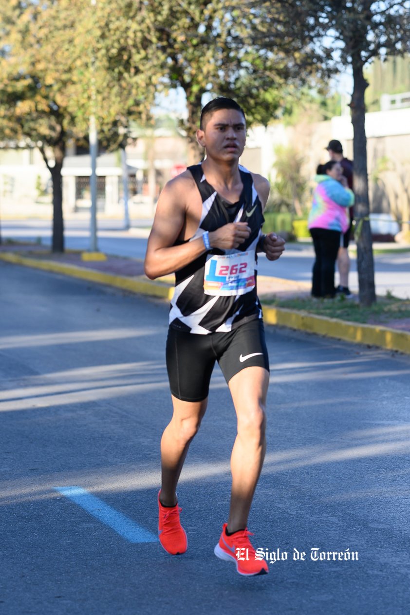 Fotografías del Maratón Lala edición 2022 en el medio maratón, km 21