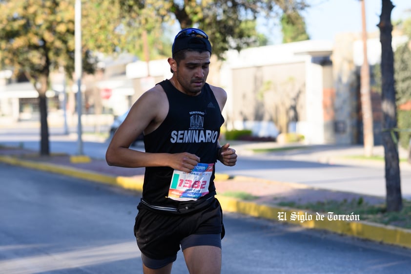 Fotografías del Maratón Lala edición 2022 en el medio maratón, km 21