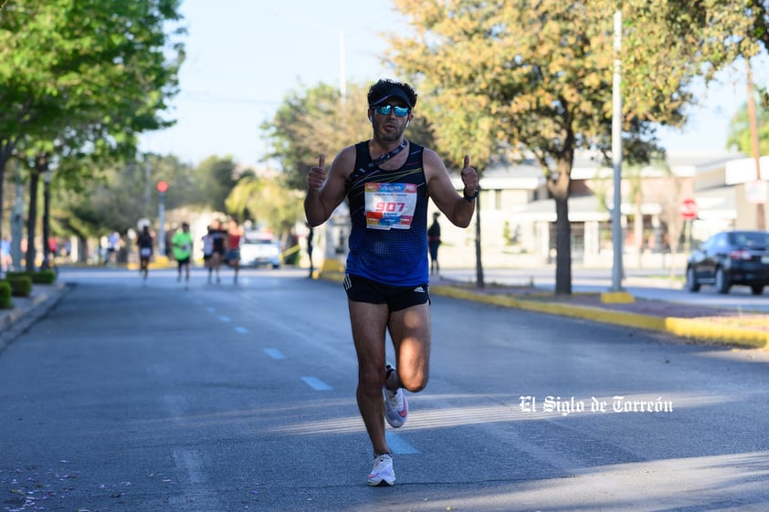 Fotografías del Maratón Lala edición 2022 en el medio maratón, km 21