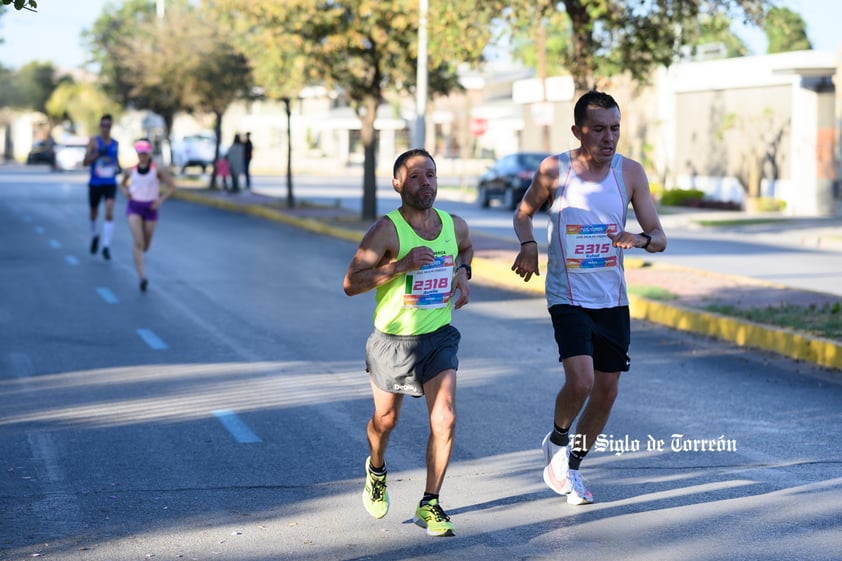 Fotografías del Maratón Lala edición 2022 en el medio maratón, km 21