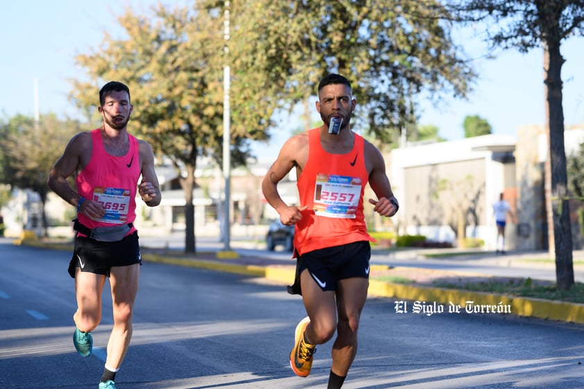 Fotografías del Maratón Lala edición 2022 en el medio maratón, km 21