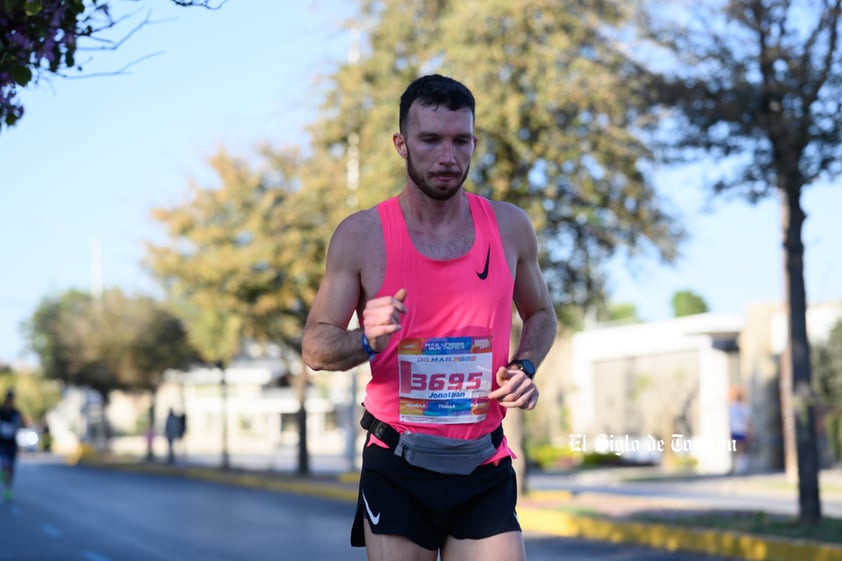 Fotografías del Maratón Lala edición 2022 en el medio maratón, km 21