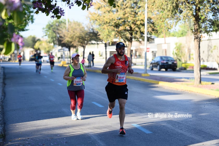 Fotografías del Maratón Lala edición 2022 en el medio maratón, km 21