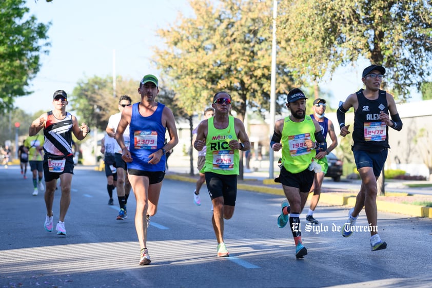 Fotografías del Maratón Lala edición 2022 en el medio maratón, km 21