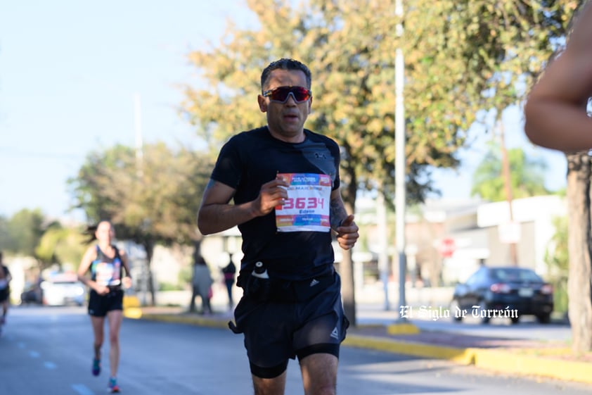 Fotografías del Maratón Lala edición 2022 en el medio maratón, km 21