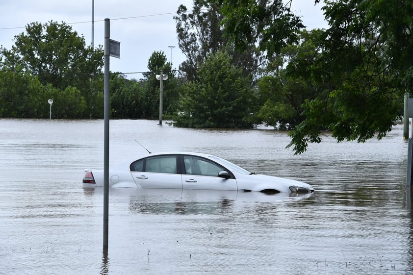 Sydney (Australia), 08/03/2022.- Flooded Argyle Street at the Camden Bowling Club in Camden, South Western Sydney, New South Wales, Australia, 08 March 2022. People in south and southwestern Sydney suburbs have been told to evacuate as quickly as possible amid warnings rain could lead to more flooding and landslide. (Inundaciones) EFE/EPA/DEAN LEWINS AUSTRALIA AND NEW ZEALAND OUT