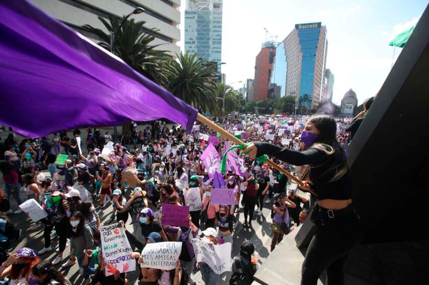 EUM20220307NAC21.JPG 
CIUDAD DE MÉXICO, International Women's Day/Día Internacional de la Mujer-Protesta.- Aspectos de la marcha que tuvo lugar sobre hacia el Zócalo, con motivo del Día Internacional de la Mujer este 8 de marzo de 2022. Foto: Agencia EL UNIVERSAL/Valente Rosas/AFBV