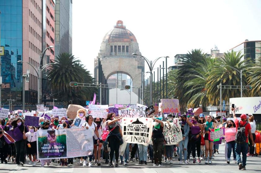 EUM20220307NAC18.JPG 
CIUDAD DE MÉXICO, International Women's Day/Día Internacional de la Mujer-Protesta.- Aspectos de la marcha que tuvo lugar sobre hacia el Zócalo, con motivo del Día Internacional de la Mujer este 8 de marzo de 2022. Foto: Agencia EL UNIVERSAL/Valente Rosas/AFBV