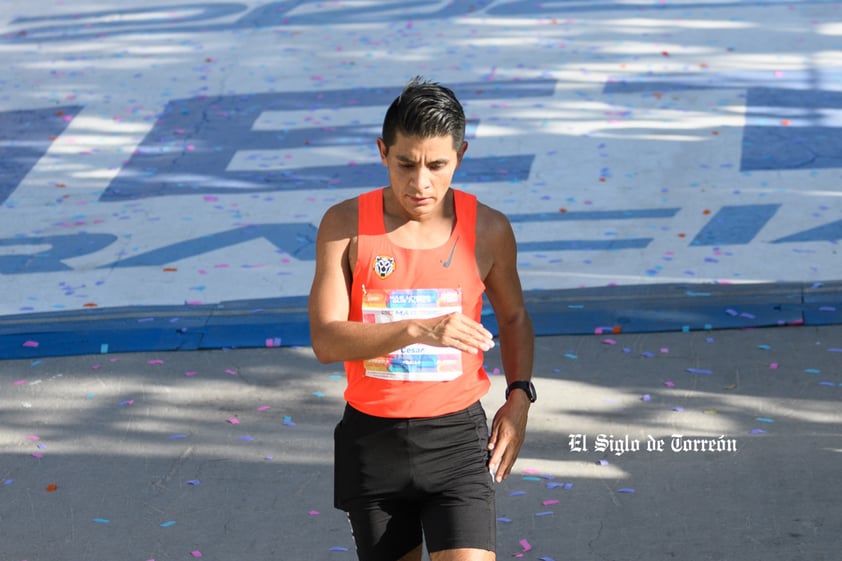 4. César Hernández 2h28:39 CDMX