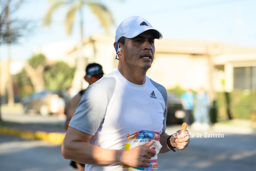 Fotografías del Maratón Lala edición 2022 en el medio maratón, km 21