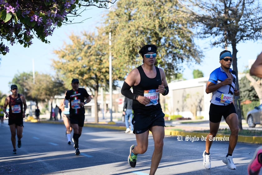 Fotografías del Maratón Lala edición 2022 en el medio maratón, km 21