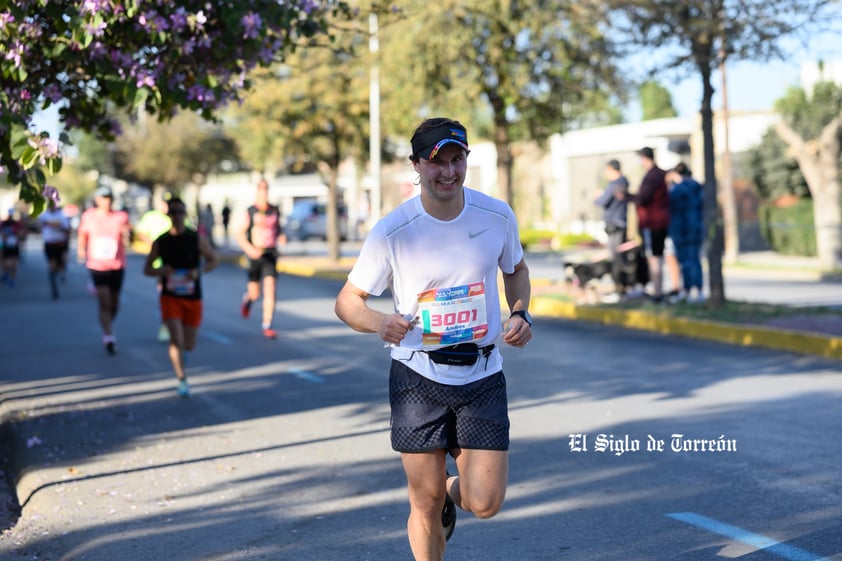 Fotografías del Maratón Lala edición 2022 en el medio maratón, km 21